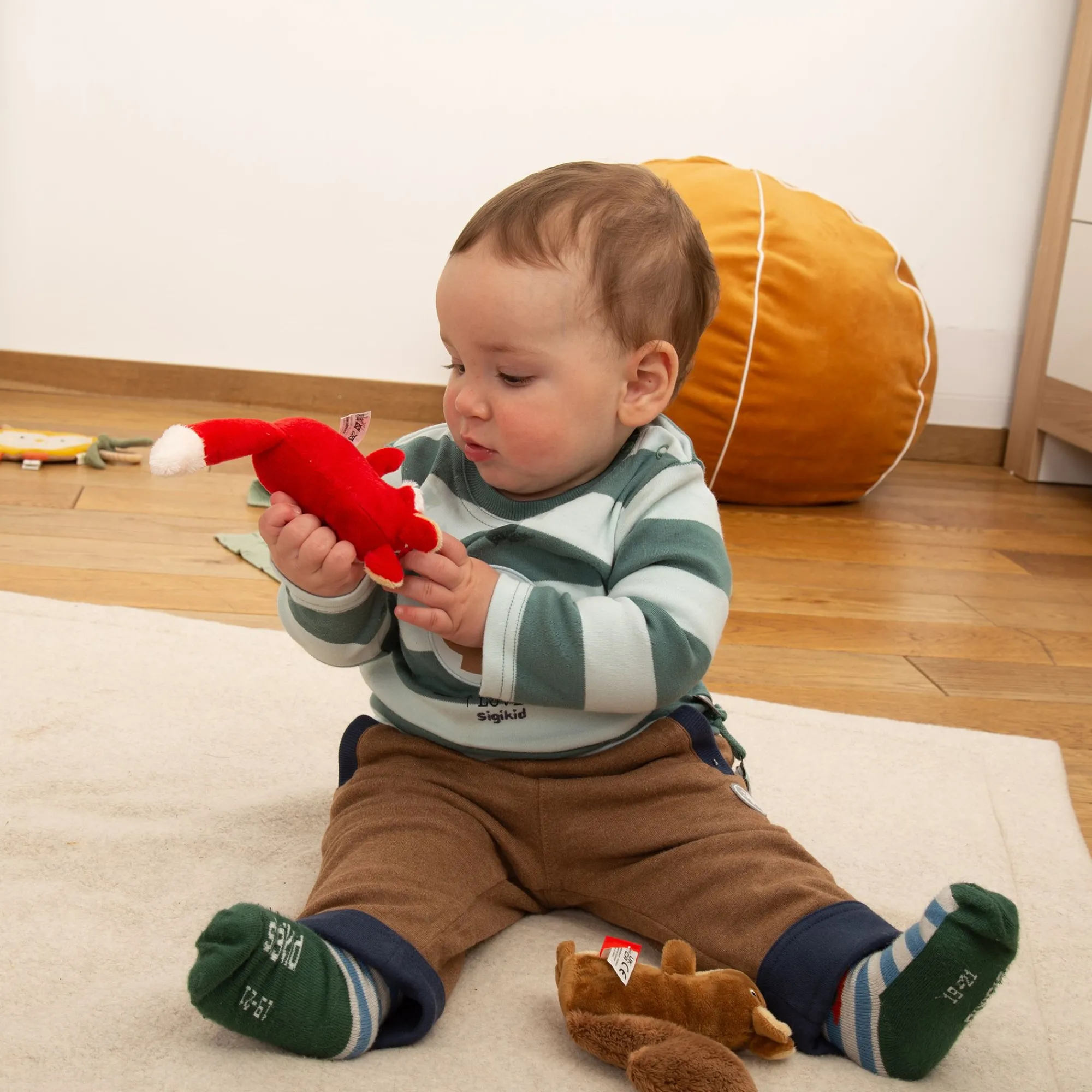 Sigikid Babyspielzeug|Baby Rassel Fuchs, Red Stars