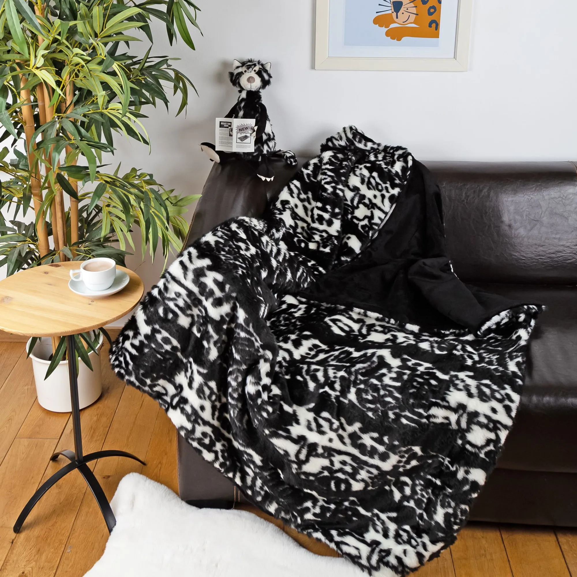Sigikid Finde Dein Beast|Beasts Kuscheldecke Plusch, Schwarz/Weis