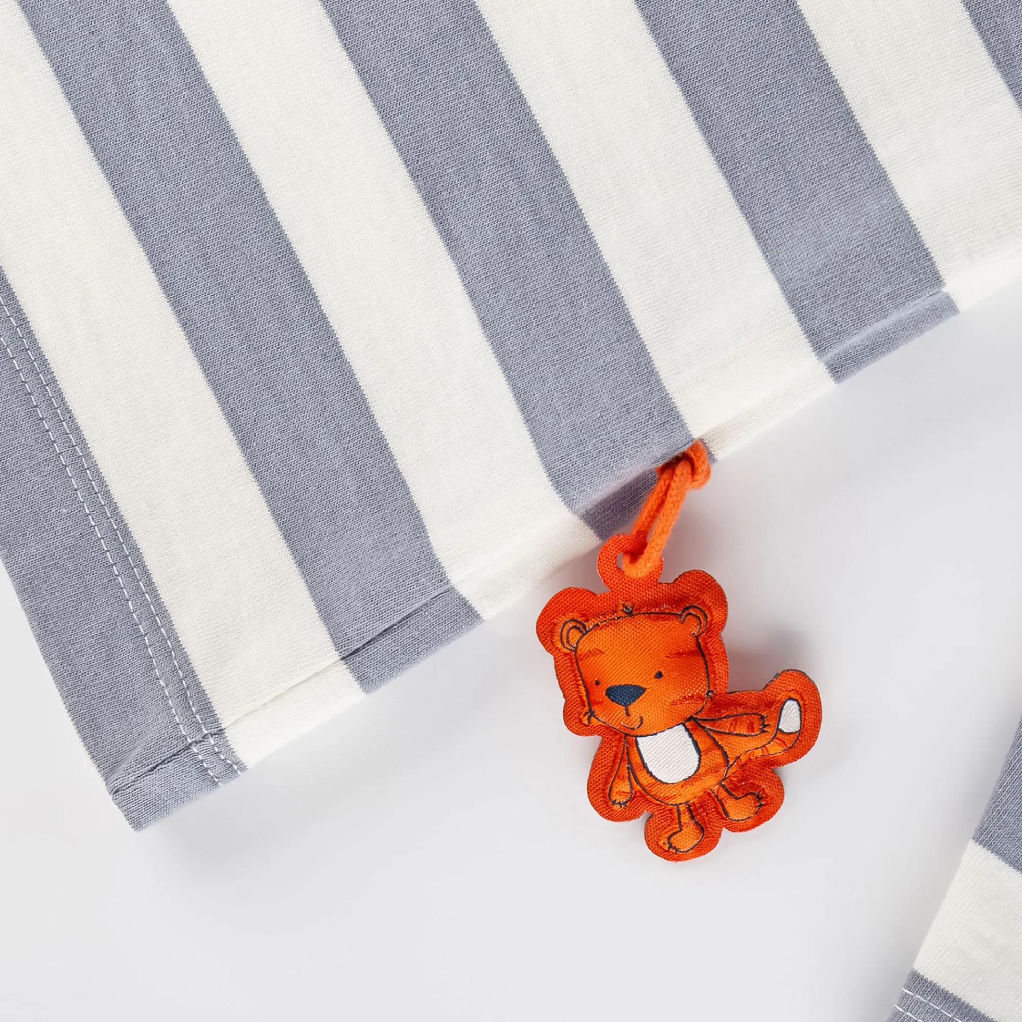 Sigikid Kollektion Wild Adventure|Kinder Langarmshirt Mit Jeep Motiv, Grau-Weis