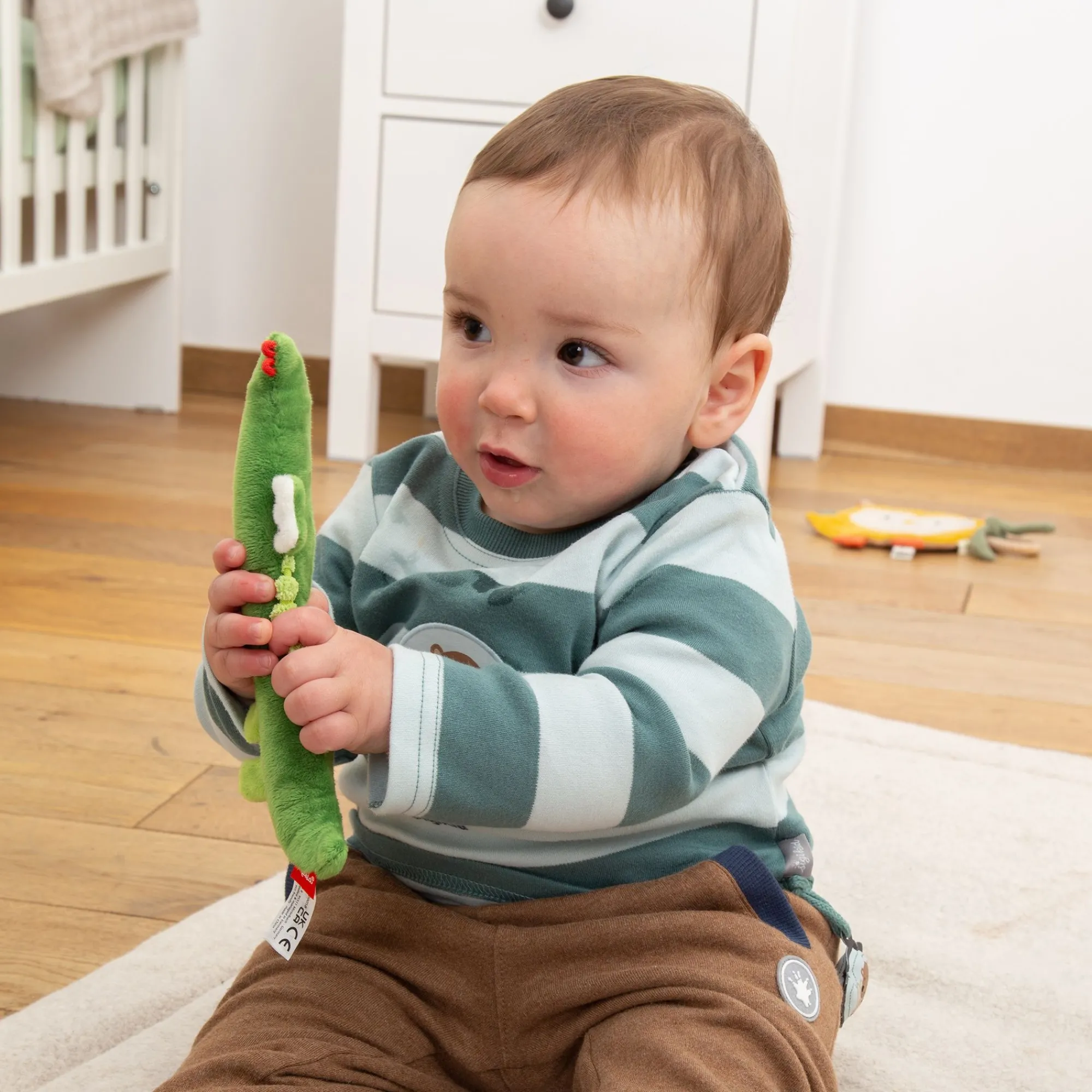 Sigikid Babyspielzeug|Rassel Krokodil, Red Stars
