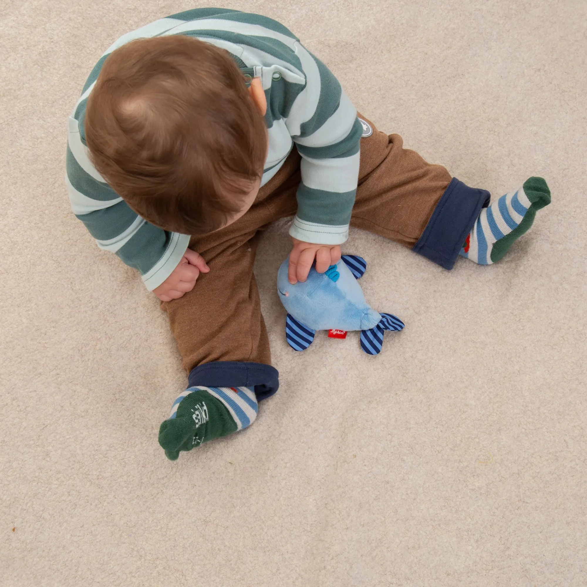 Sigikid Babyspielzeug|Rassel Wal Red Stars Collection
